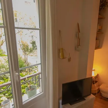 Nice Apartment In Paris Appartamento *